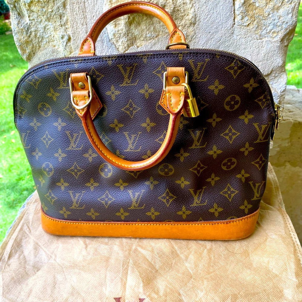 💯authentic LOUIS VUITTON Alma handbag pm